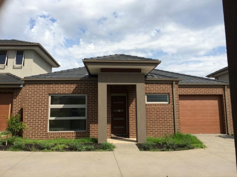 Unit 2/280 Pound Road, Hampton Park VIC 3976