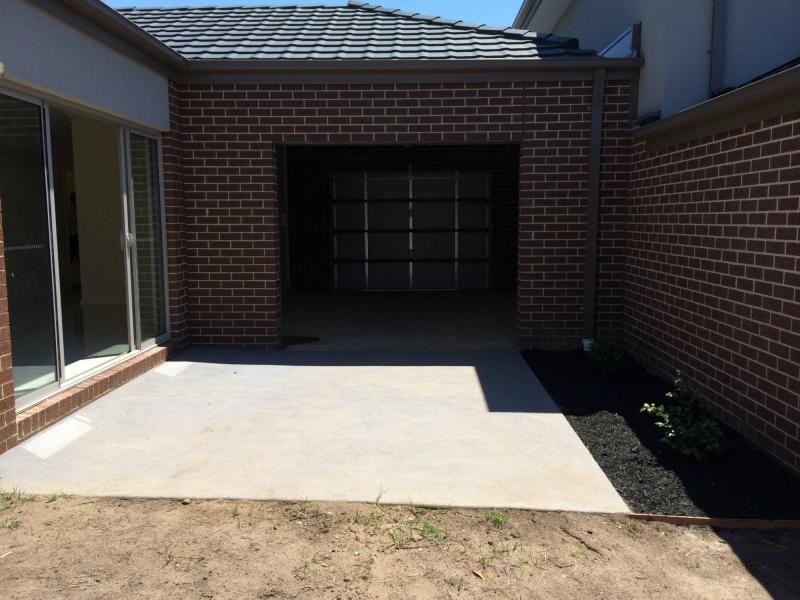 Unit 8/280 Pound Road, Hampton Park VIC 3976
