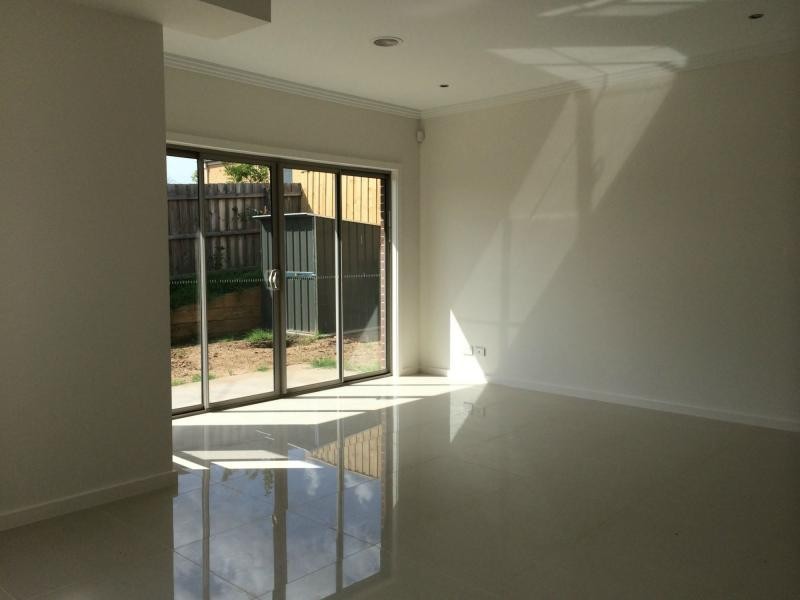 Unit 12/280 Pound Road, Hampton Park VIC 3976