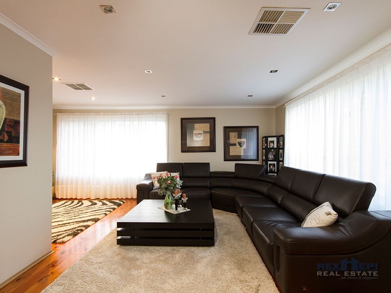 3 Albany Court, Endeavour Hills VIC 3802