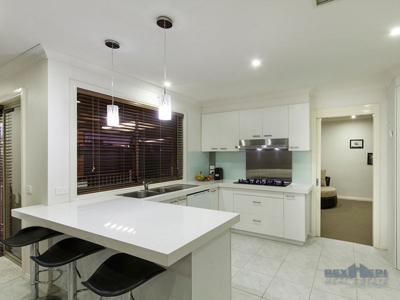 16 Meldrum Court, Narre Warren South VIC 3805