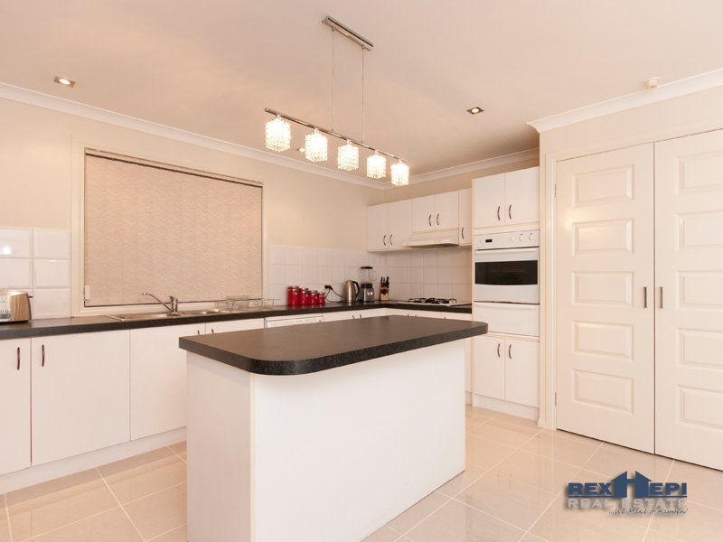 13 Pater Close, Narre Warren VIC 3805