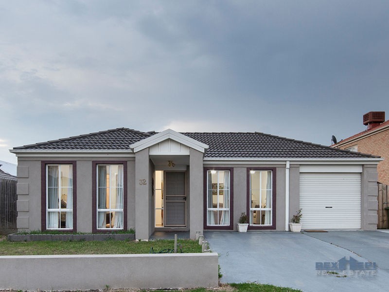 32 St Georges Road, Narre Warren South VIC 3805
