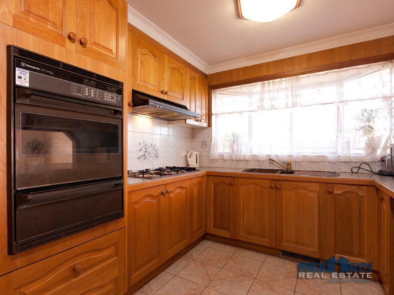 33 Kilberry Crescent, Hallam VIC 3803