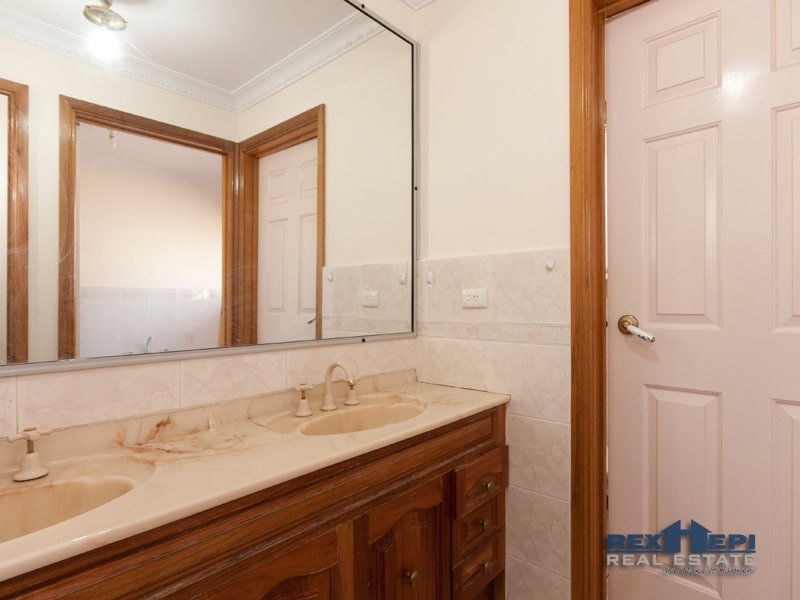 33 Kilberry Crescent, Hallam VIC 3803