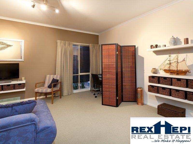 8 Gellibrand Court, Berwick VIC 3806