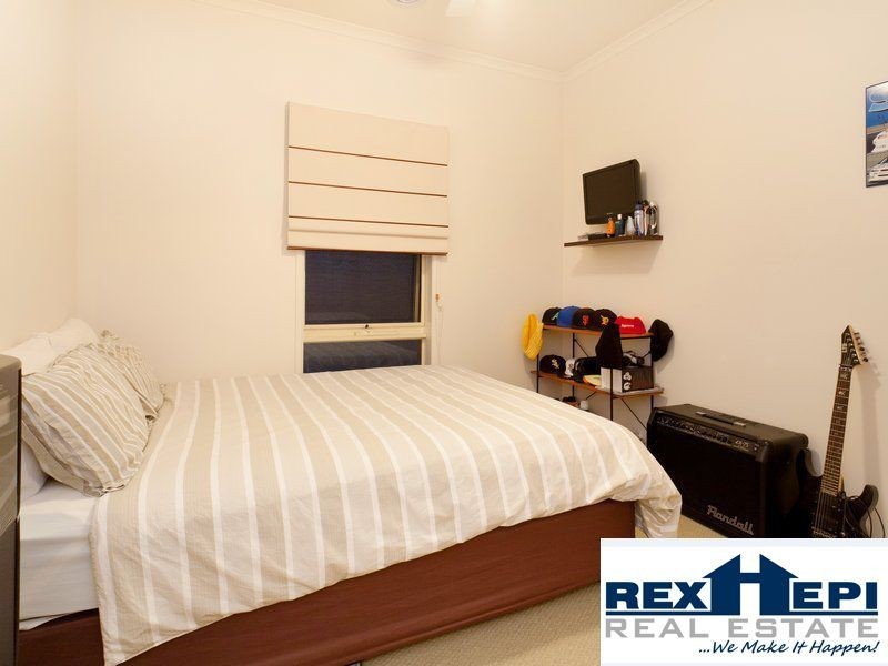 8 Gellibrand Court, Berwick VIC 3806