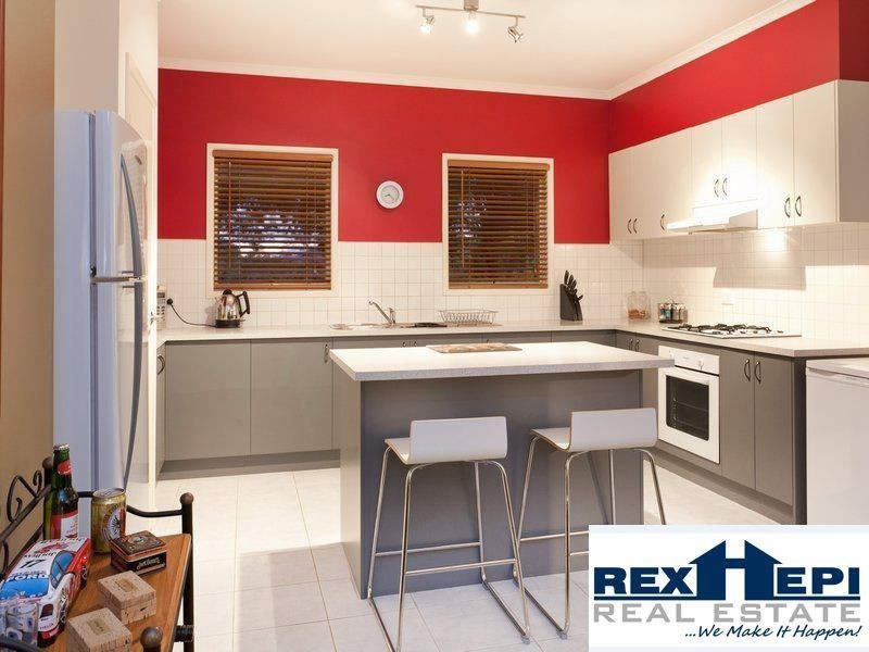 8 Gellibrand Court, Berwick VIC 3806