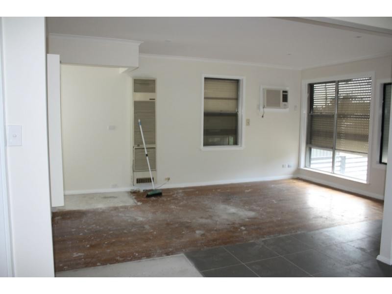 Unit 1/12 Conferta Crescent, Doveton VIC 3177