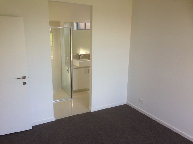 5 Coberley Way, Cranbourne North VIC 3977