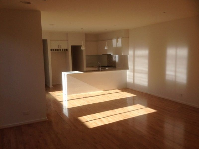 5 Coberley Way, Cranbourne North VIC 3977