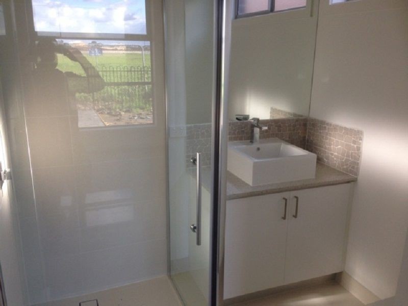 5 Coberley Way, Cranbourne North VIC 3977