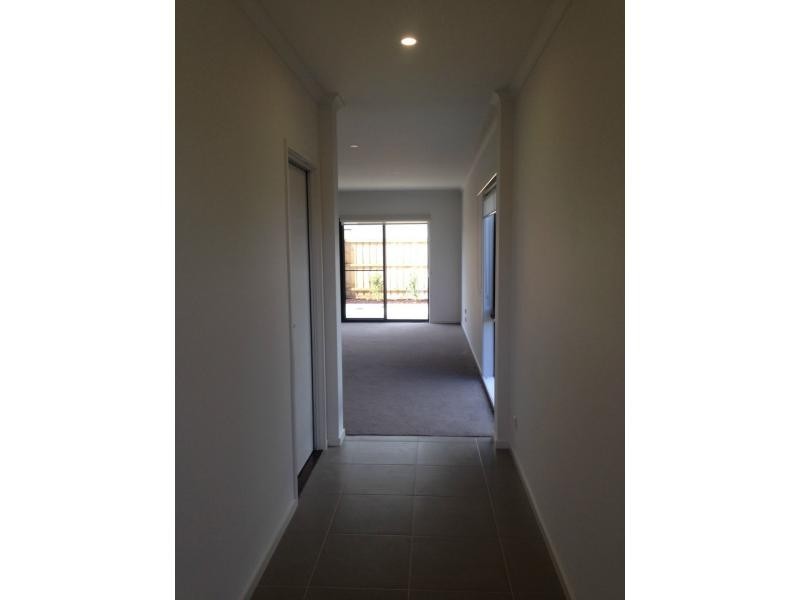 14 Officedale Road, Officer VIC 3809