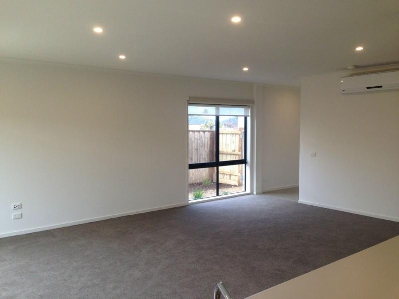 14 Officedale Road, Officer VIC 3809