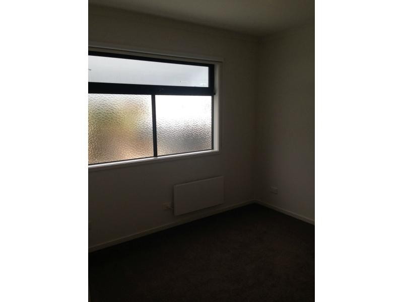 14 Officedale Road, Officer VIC 3809