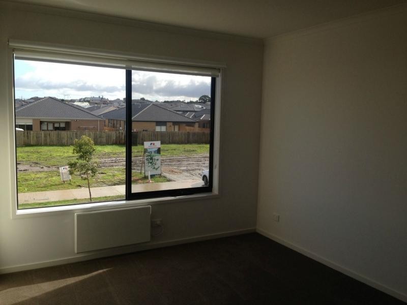 14 Officedale Road, Officer VIC 3809