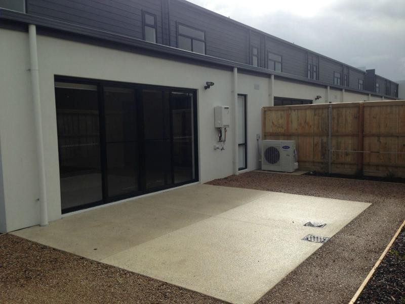 14 Officedale Road, Officer VIC 3809