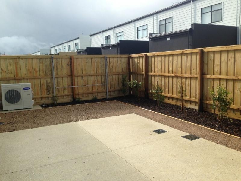 14 Officedale Road, Officer VIC 3809