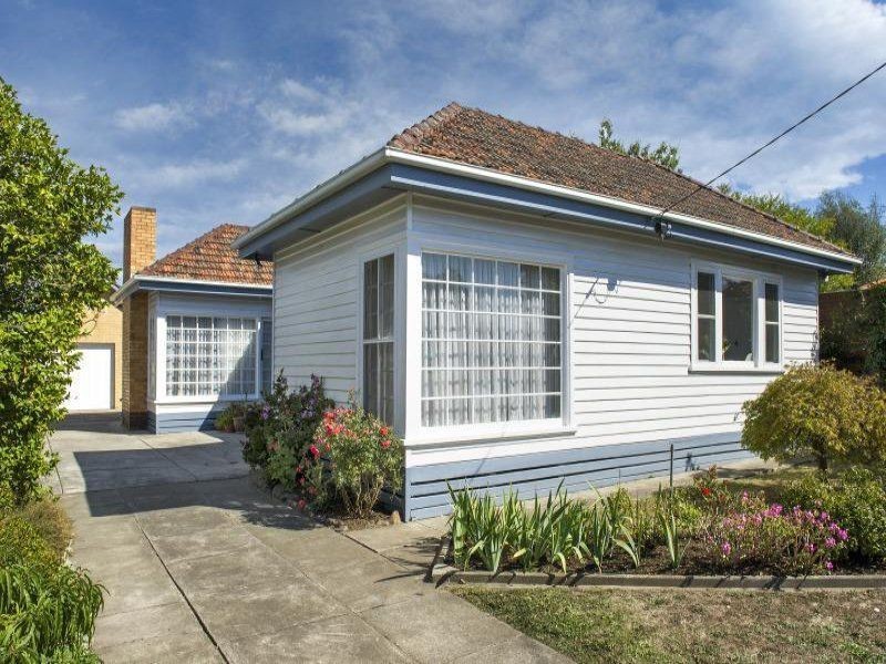 2 Dixon Grove, Blackburn VIC 3130