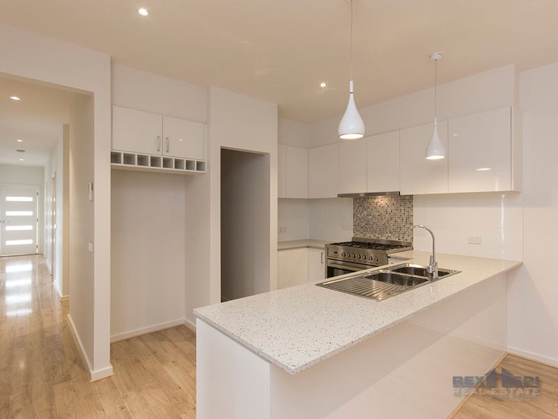 5 Coberley Way, Cranbourne North VIC 3977