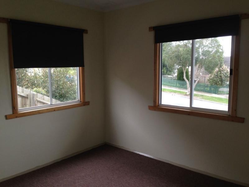 9 Laburnam Grove, Doveton VIC 3177