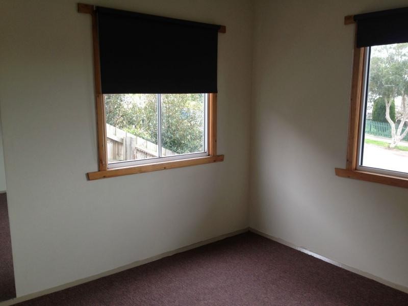 9 Laburnam Grove, Doveton VIC 3177