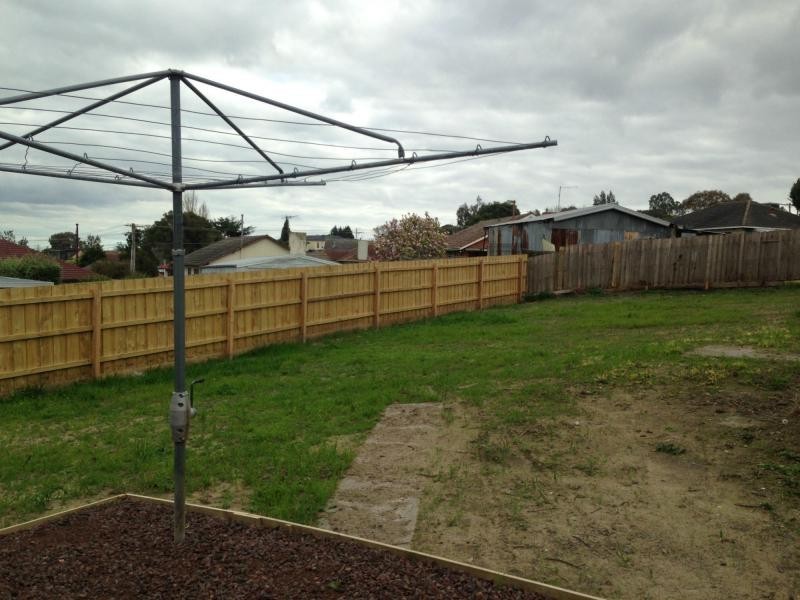 9 Laburnam Grove, Doveton VIC 3177