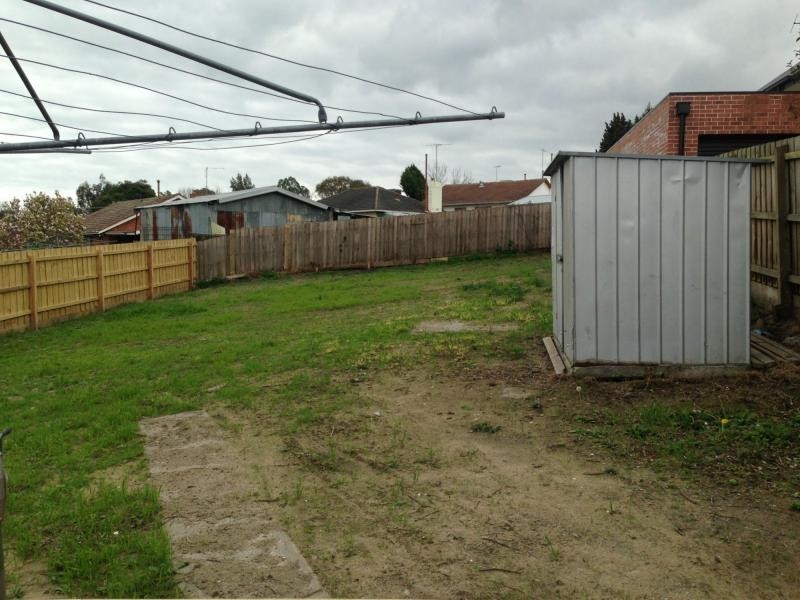 9 Laburnam Grove, Doveton VIC 3177