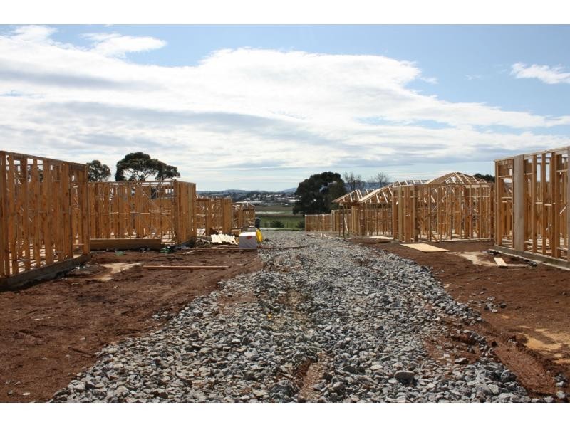 Unit 8/274 Pound Road, Hampton Park VIC 3976