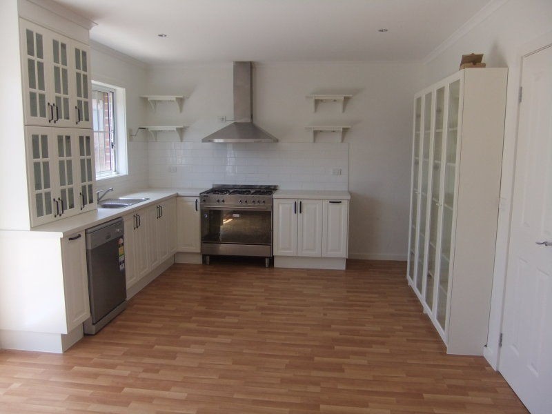 2A Stenocarpus Drive, Doveton VIC 3177