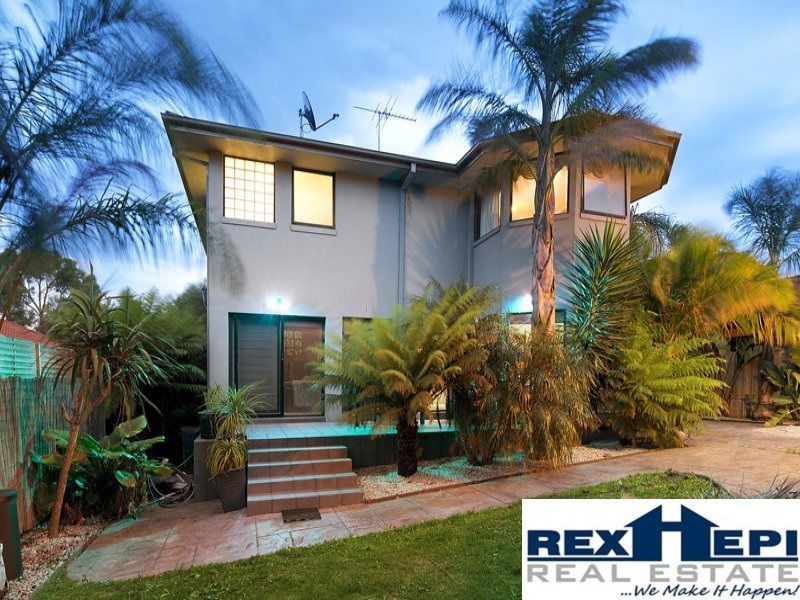 8 Dylan Court, Berwick VIC 3806