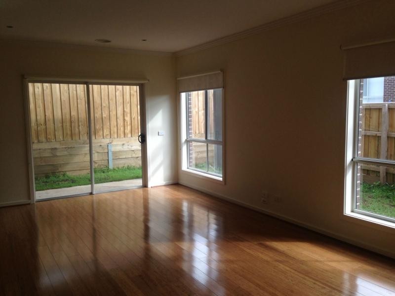 Unit 12/6-8 Innes Court, Berwick VIC 3806