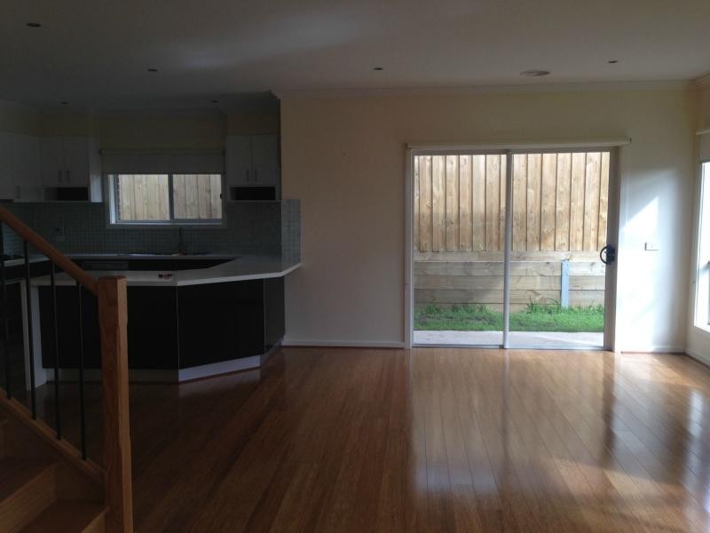 Unit 12/6-8 Innes Court, Berwick VIC 3806