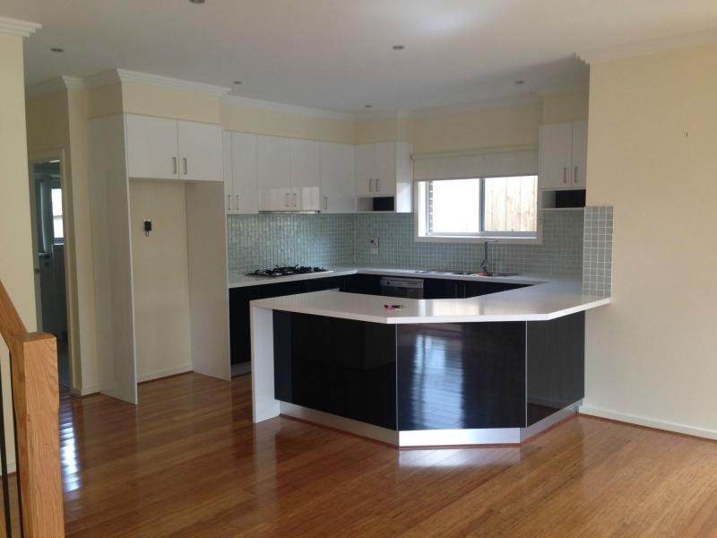 Unit 12/6-8 Innes Court, Berwick VIC 3806