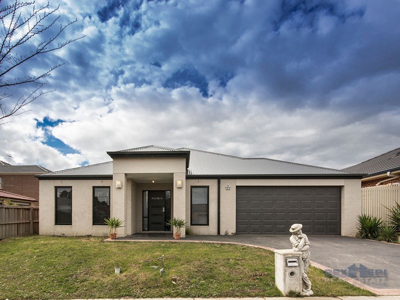 2 Misty Close, Berwick VIC 3806