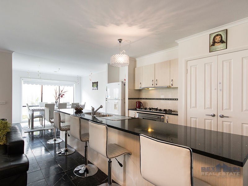 2 Misty Close, Berwick VIC 3806