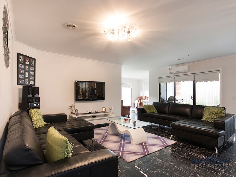 2 Misty Close, Berwick VIC 3806