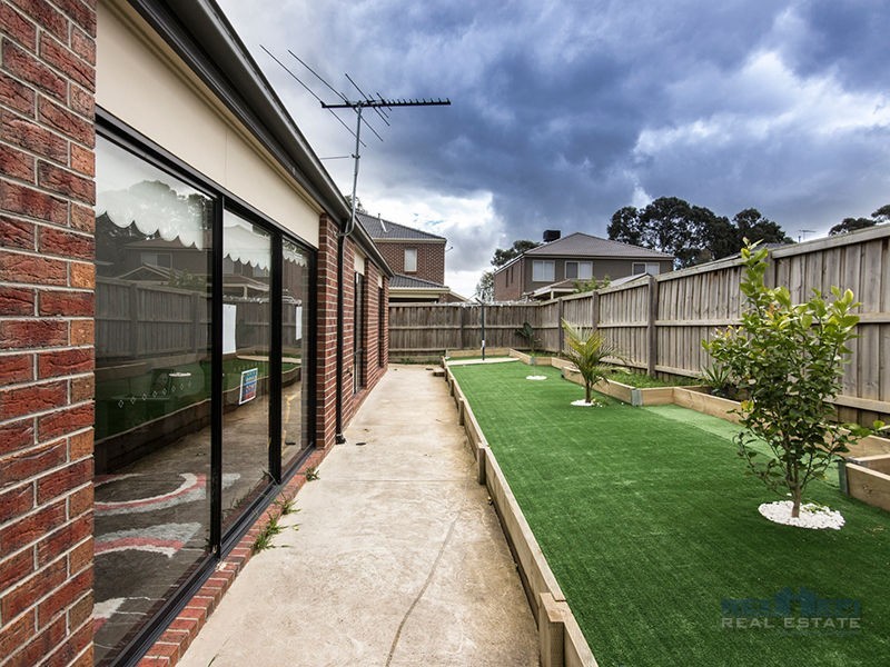 2 Misty Close, Berwick VIC 3806