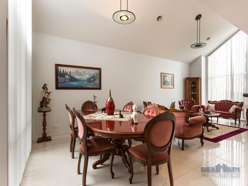 8 Walcott Place, Narre Warren South VIC 3805