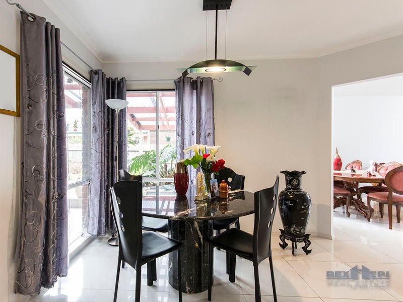 8 Walcott Place, Narre Warren South VIC 3805