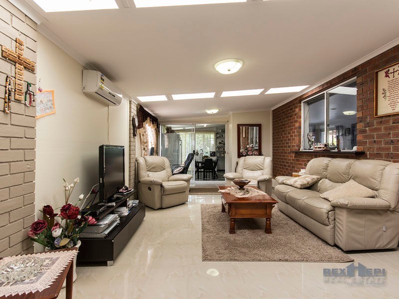 8 Walcott Place, Narre Warren South VIC 3805