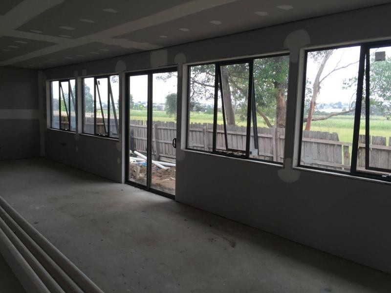 Unit 2/13 Blackwood Drive, Hampton Park VIC 3976