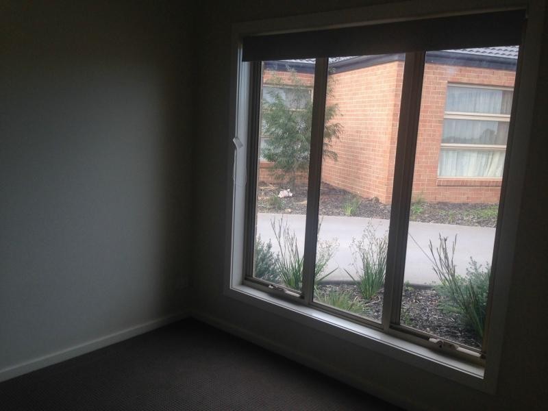 Unit 1/22 Immy Parade, Narre Warren VIC 3805