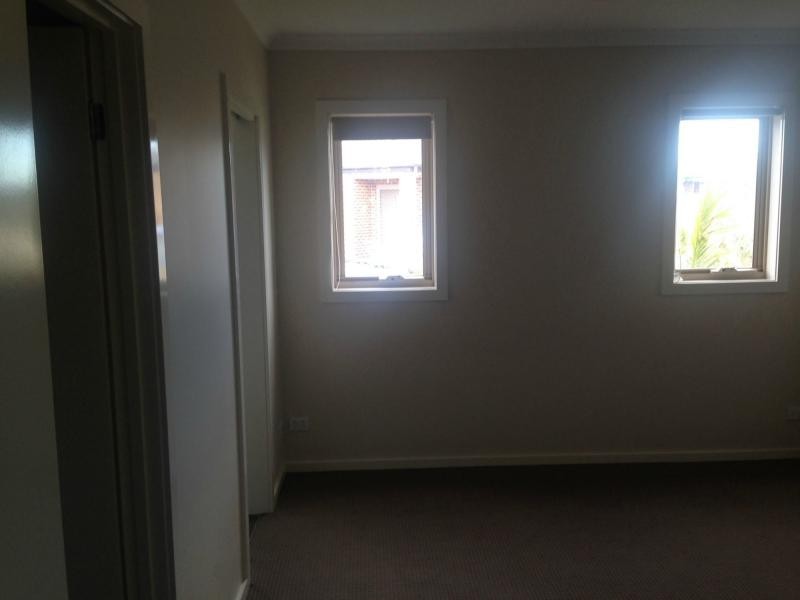 Unit 1/22 Immy Parade, Narre Warren VIC 3805