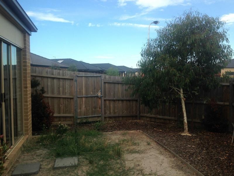 Unit 1/22 Immy Parade, Narre Warren VIC 3805