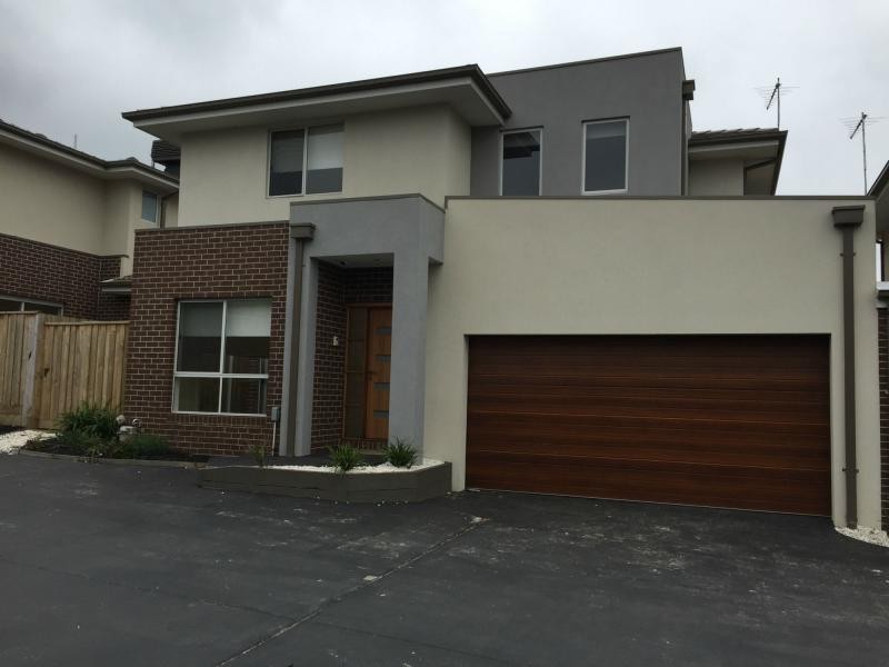 Unit 3/6-8 Innes Court, Berwick VIC 3806
