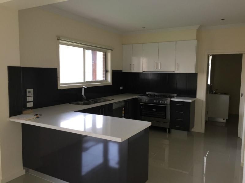 Unit 3/6-8 Innes Court, Berwick VIC 3806