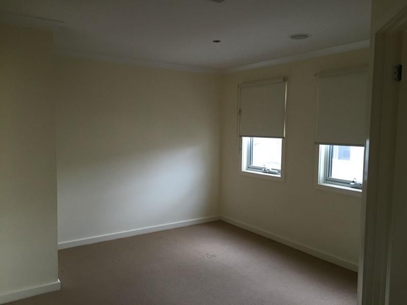 Unit 3/6-8 Innes Court, Berwick VIC 3806