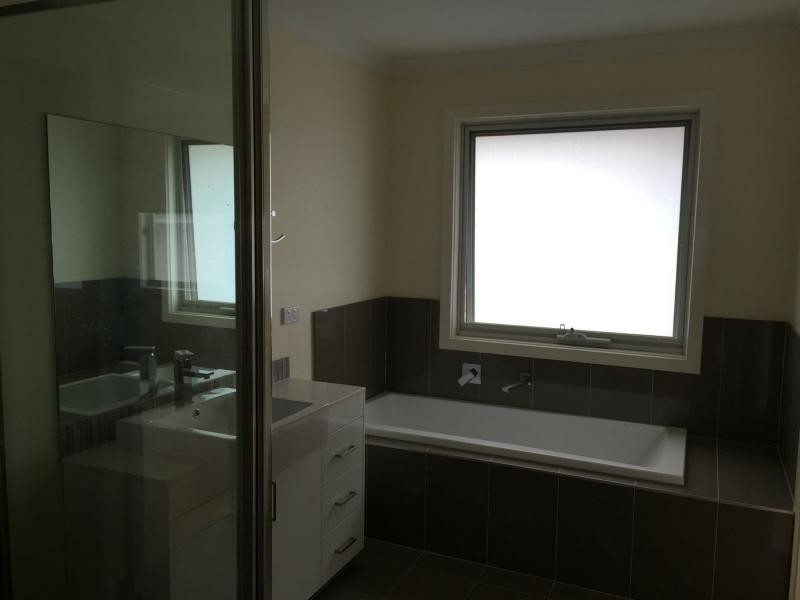 Unit 3/6-8 Innes Court, Berwick VIC 3806