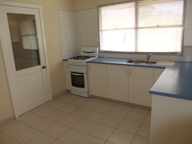 52 Pine Street, Frankston North VIC 3200